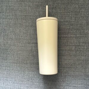 simple modern tumbler